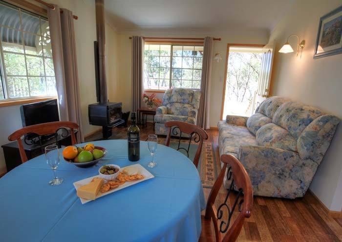 Accommodation Creek Cottages & Sundown View Suites Ballandean Habitación foto